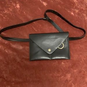 Black belt bag